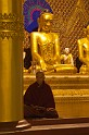 Sunrise at Shwedagon - Wschod slonca w Shwedagon